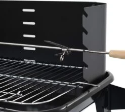 Verrijdbare Barbecue – Houtskool/Briketten - Verstelbare Grillplaat – Houten Tafel – Winscherm – Gewicht 5.9kg -Optimaal Barbecue Winkel 1200x1074