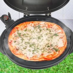 KitchenBrothers Elektrische BBQ - Met Grillplaat - Anti-aanbaklaag - Incl. Plank/Houders - Grilloppervlak 46,5x33,8cm - Tot 300°C - 2400W - Zwart 13 KitchenBrothers Elektrische BBQ - Met Grillplaat - Anti-aanbaklaag - Incl. Plank/Houders - Grilloppervlak 46,5x33,8cm - Tot 300°C - 2400W - Zwart -Optimaal Barbecue Winkel 1200x1200 212