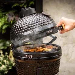 BluMill Kamado BBQ Egg - Kamado 13 Inch - Incl. Vlees Thermometer - Houtskoolbarbecues - Zwart - Ø 27cm -Optimaal Barbecue Winkel 1200x1200 28