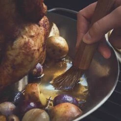 Burnhard Kiphouder - Chicken Roaster - RVS - 30,5 X 3,9 Cm -Optimaal Barbecue Winkel 1200x1200 316