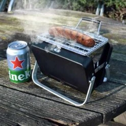 Mikamax Draagbare Mini BBQ - Barbecue - 's Werelds Kleinste Barbecue - Past In Je Broekzak - 18 × 6 × 15,5 Cm - 714 Gram - Mat Zwart -Optimaal Barbecue Winkel 1200x1200 42