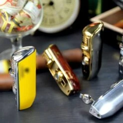 Cohiba® Sigarenaansteker - Sigarenboor - Sigaren - Sigaar - Cohiba Aansteker - Sigarenboor - Sigaren Accessoires - Sigarenknipper - Sigaar Aansteker - Cohiba - Incl. Luxe Geschenkdoos - Rood -Optimaal Barbecue Winkel 1200x1200 481