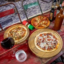 Boska Pizzaplank Friends L - BBQ Accessoires - Eikenhout - Handige Opvanggeul - Ø 34 Cm 32 Boska Pizzaplank Friends L - BBQ Accessoires - Eikenhout - Handige Opvanggeul - Ø 34 Cm -Optimaal Barbecue Winkel 1200x1200 542