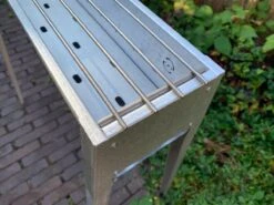 Spiedini Saté-bbq Bali 80 - Saté Houtskoolbarbecue Met Horizontaal Rooster - 80 Cm Lang, 11 Cm Breed - Materiaal: Gealuminiseerd Ijzer -Optimaal Barbecue Winkel 1200x899 4