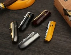 Cohiba® Sigarenaansteker - Sigarenboor - Sigaren - Sigaar - Cohiba Aansteker - Sigarenboor - Sigaren Accessoires - Sigarenknipper - Sigaar Aansteker - Cohiba - Incl. Luxe Geschenkdoos - Zwart -Optimaal Barbecue Winkel 1200x934 3