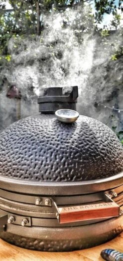 The Bastard Urban Medium - Kamado Barbecue - Kamado BBQ -Optimaal Barbecue Winkel 567x1200