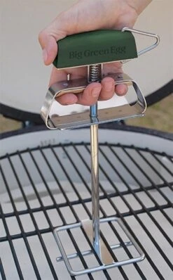 Big Green Egg Grid Lifter - Rooster Lifter - Gietijzeren Rooster Lifter -Optimaal Barbecue Winkel 745x1200 1